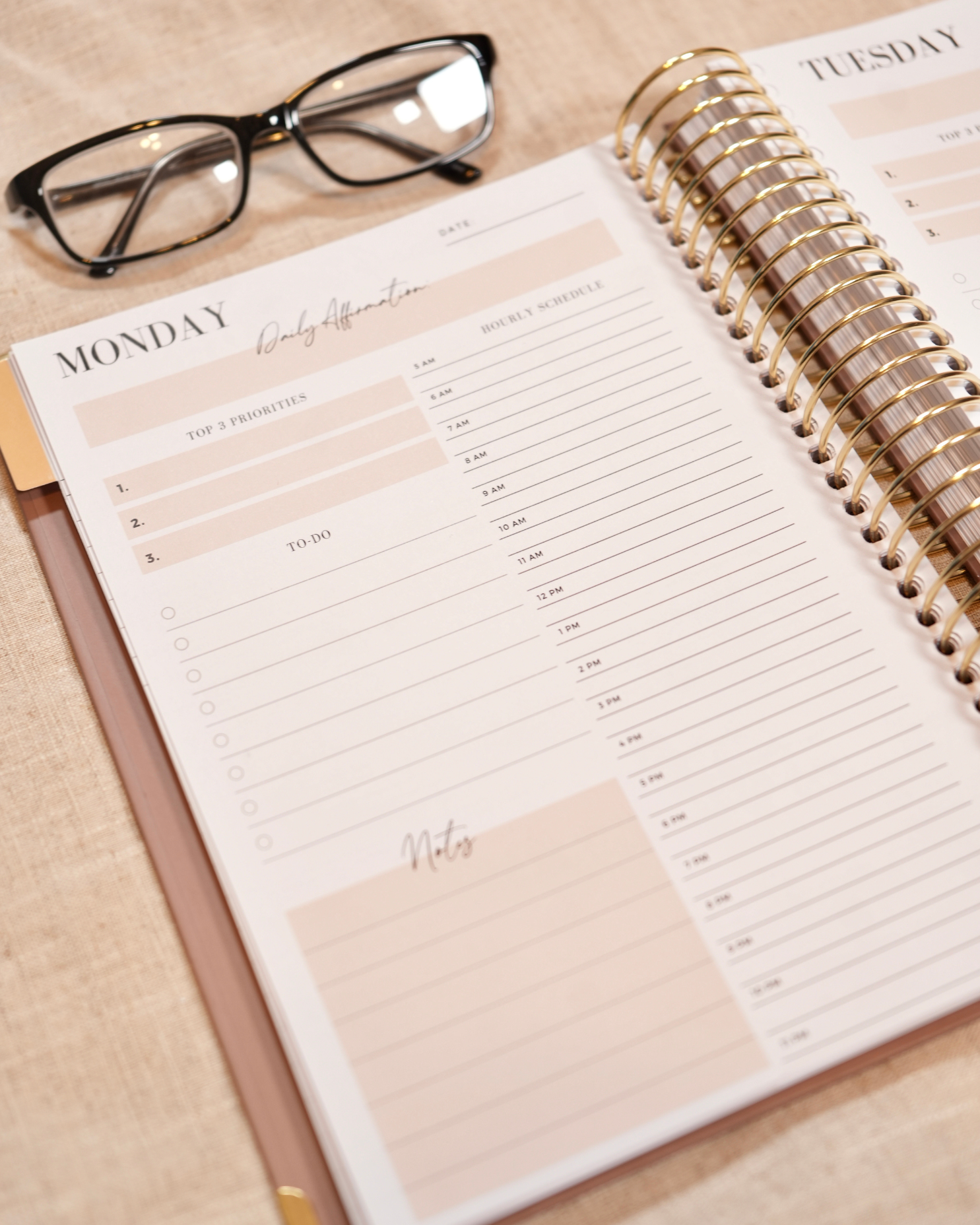 (Pre-order) 6-Month Undated Daily Planner